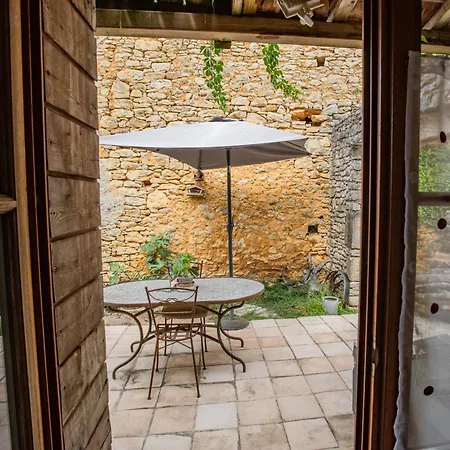 Lili Semesterbostad Lavercantière